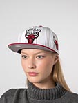 Бейсболка MITCHELL NESS арт. HS11452-CBUWHIT Chicago Bulls NBA (красный / белый)